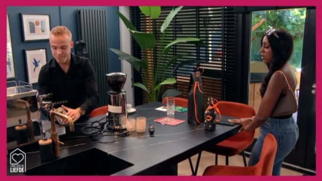 Gemist: Lang Leve de Liefde: Robin zijn talent als barista valt vies