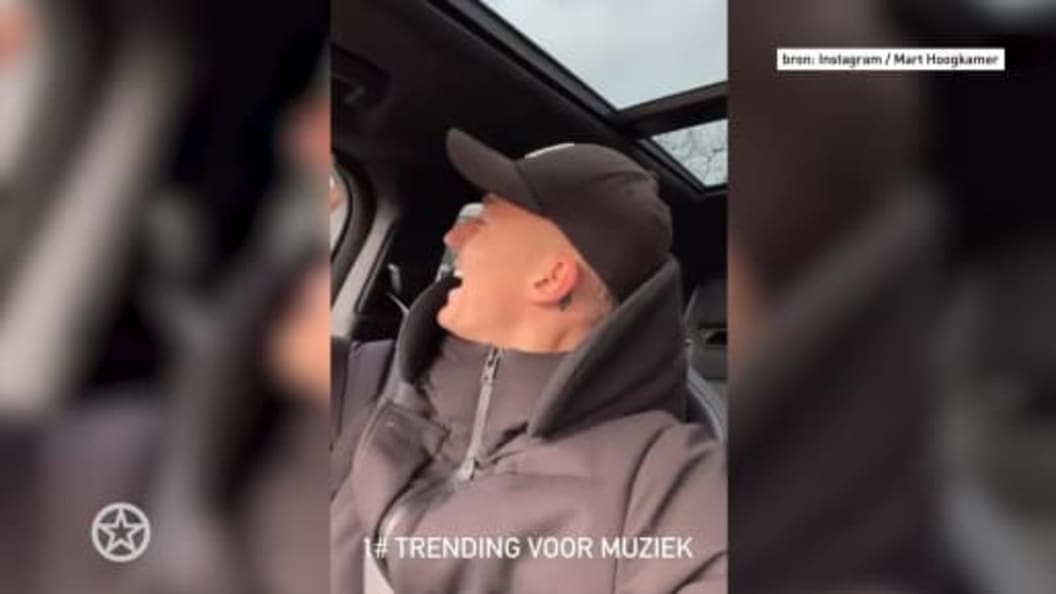 Gemist Shownieuws Late Editie Mart Hoogkamer zingt 'In Spanje' Gemist Shownieuws Late Editie Mart Hoogkamer zingt 'In Spanje'