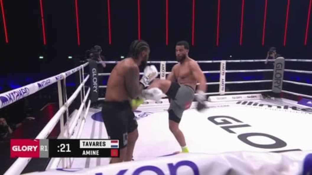 Glory Kickboxing: Amine slaat Tavares neer, chaos na de bel | GLORY 107